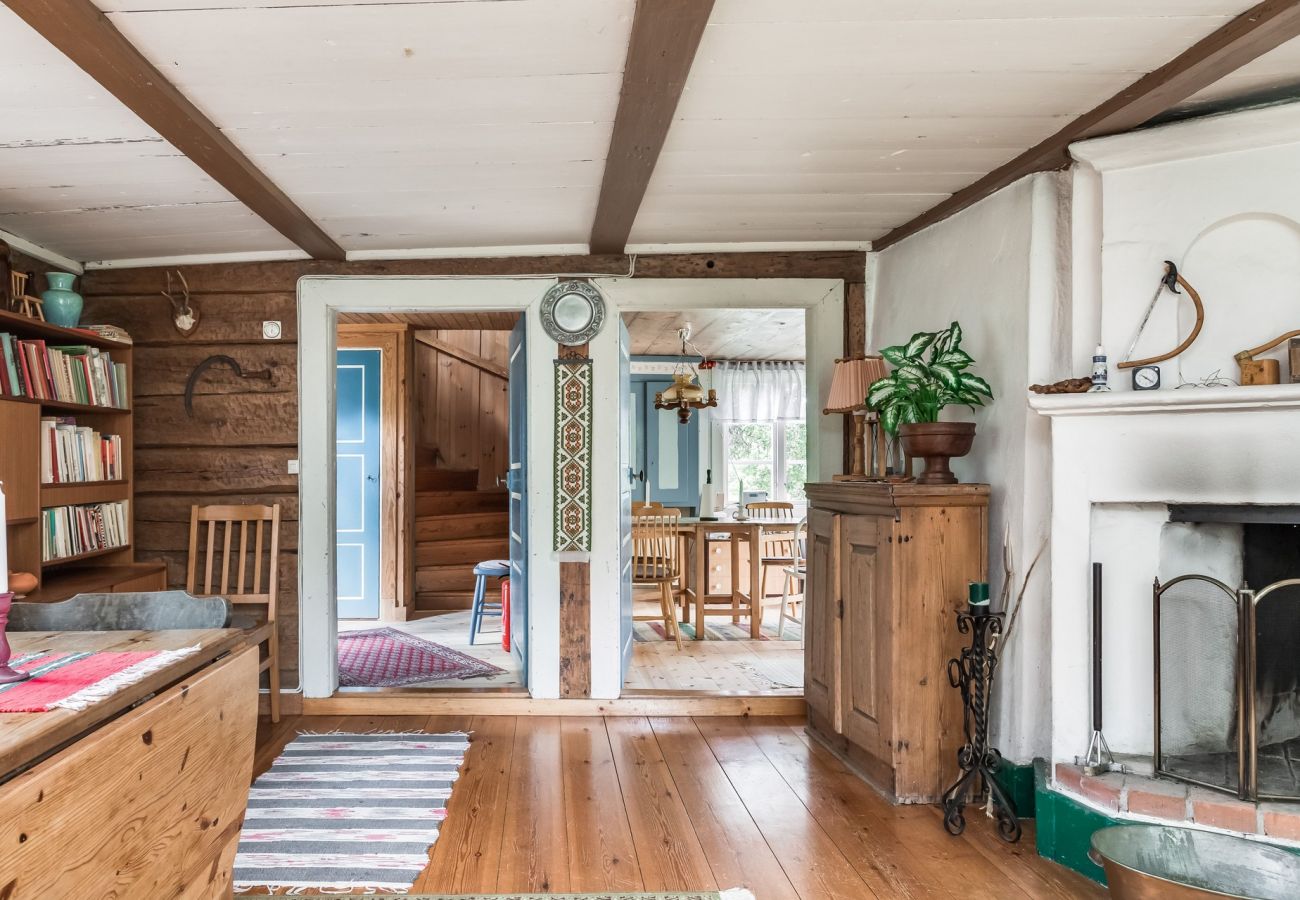 Ferienhaus in Vimmerby -  Gemütliches Ferienhaus mit Nähe zum See mit Steg | SE05017