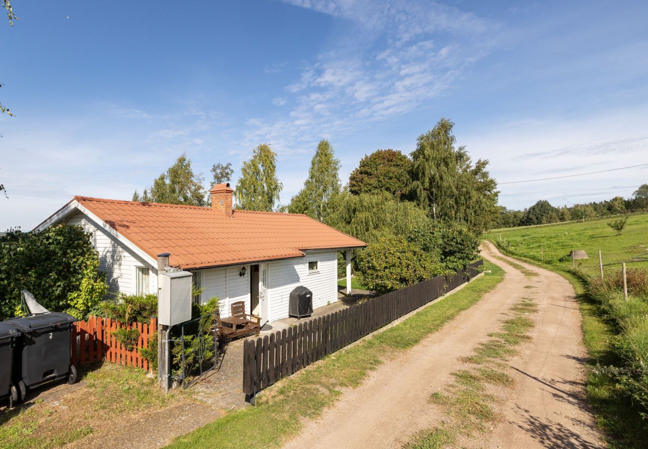 Ferienhaus in Vimmerby - Ferienhaus mit eigenem Sandstrand bei VimmerbyISE05018 