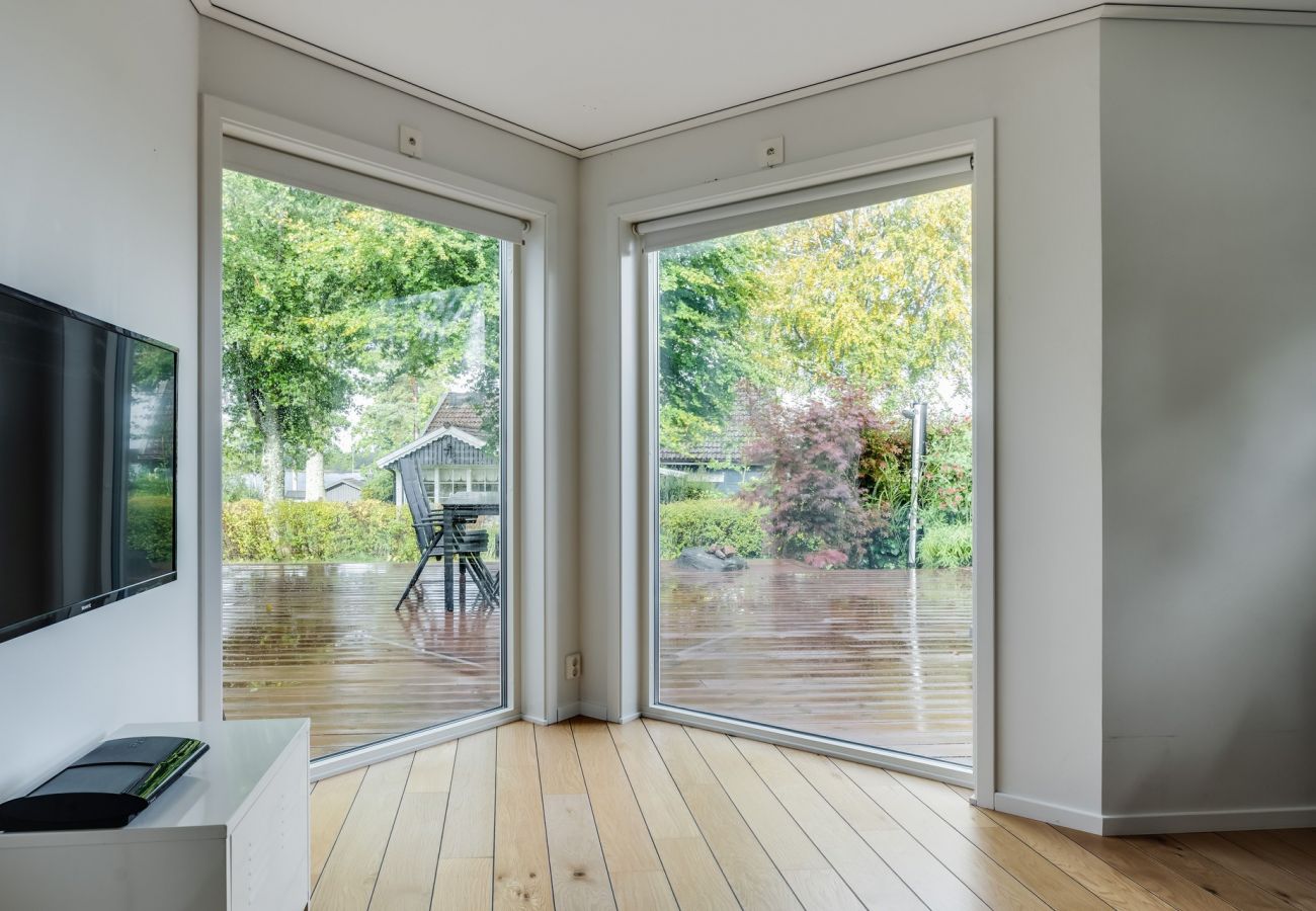 Ferienhaus in Ljungby - Luxuriöses Ferienhaus in Tallbacken mit Seeblick über Bolmen