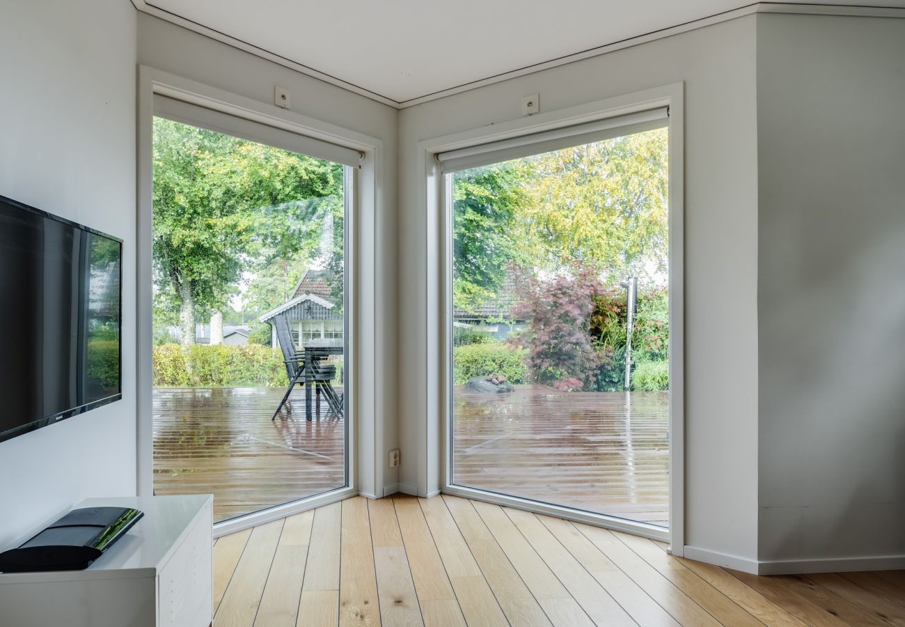 Ferienhaus in Ljungby - Luxuriöses Ferienhaus in Tallbacken mit Seeblick über Bolmen | SE06033