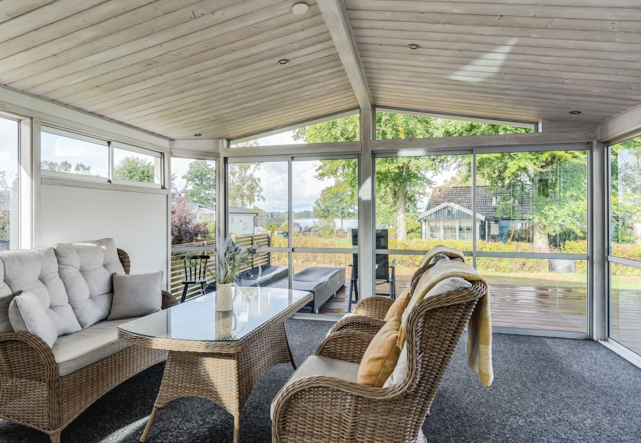 Ferienhaus in Ljungby - Luxuriöses Ferienhaus in Tallbacken mit Seeblick über Bolmen