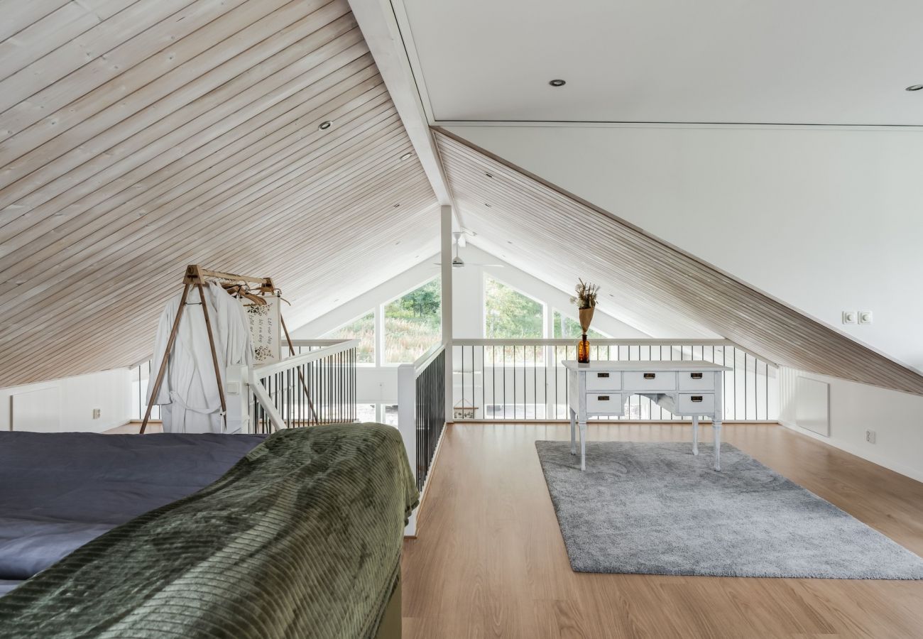 Ferienhaus in Ljungby - Luxuriöses Ferienhaus in Tallbacken mit Seeblick über Bolmen