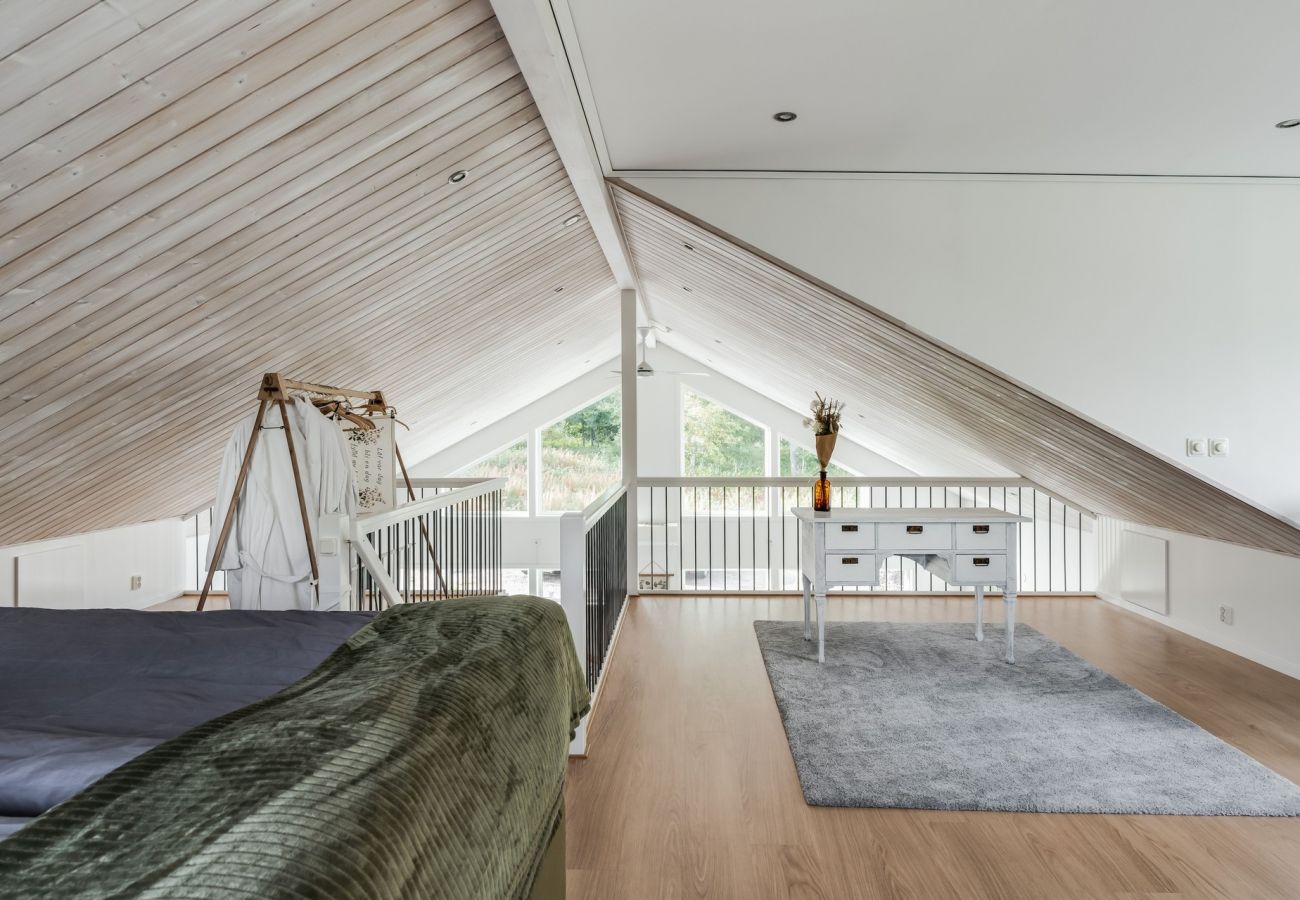 Ferienhaus in Ljungby - Luxuriöses Ferienhaus in Tallbacken mit Seeblick über Bolmen | SE06033