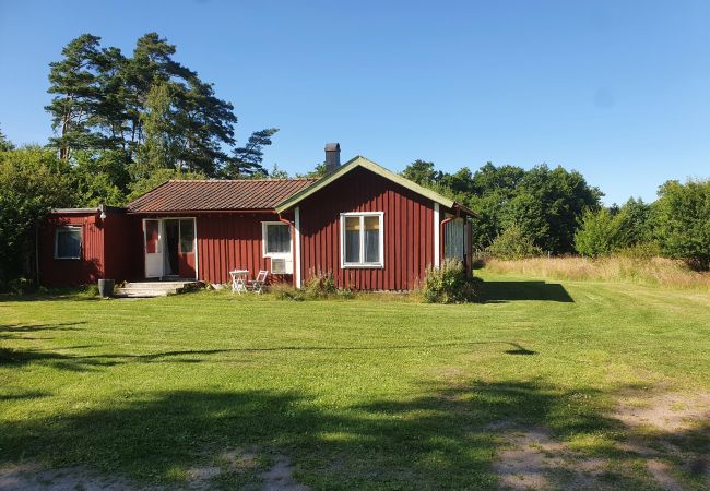  in Vallda - Gemütliches Ferienhaus in Vallda mit Nähe zum Meer und schöner Natur | SE02045