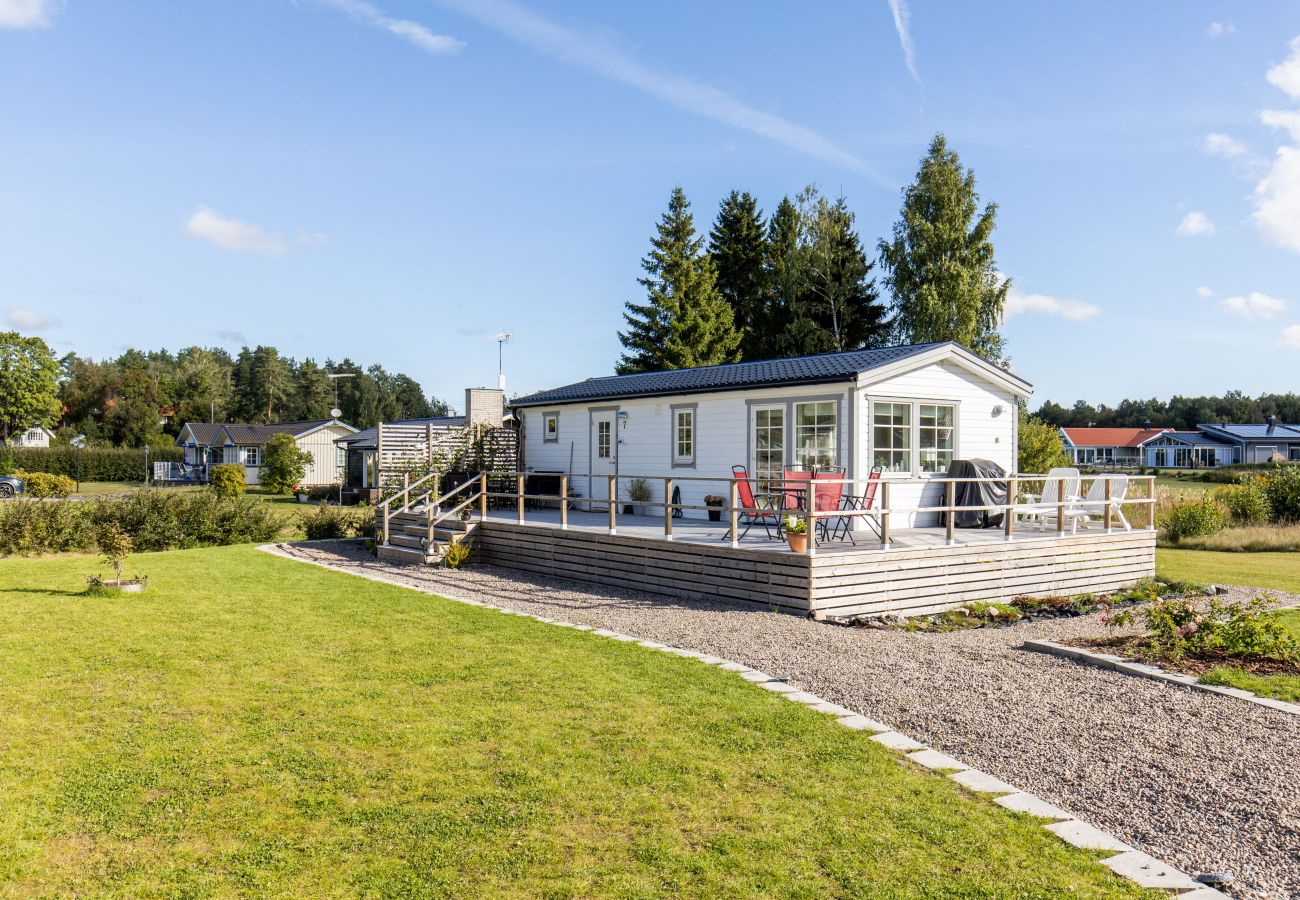 Ferienhaus in Hammar - Gemütliches Wohnwagen in der Nähe von Sandstrand | SE11015