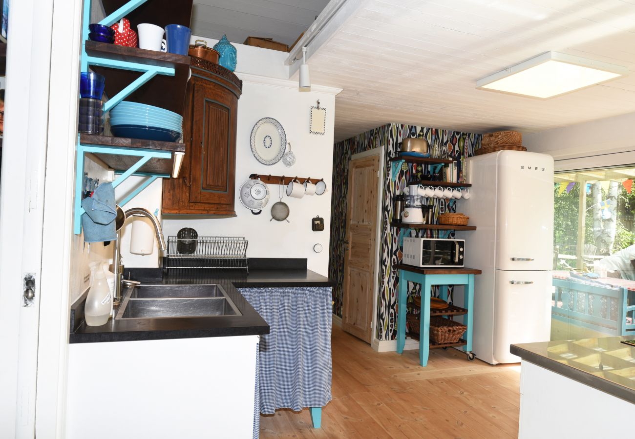 Ferienhaus in Mölnlycke - Großes Haus mit eigenem Sandstrand und Boot in Mölnlycke | SE08034
