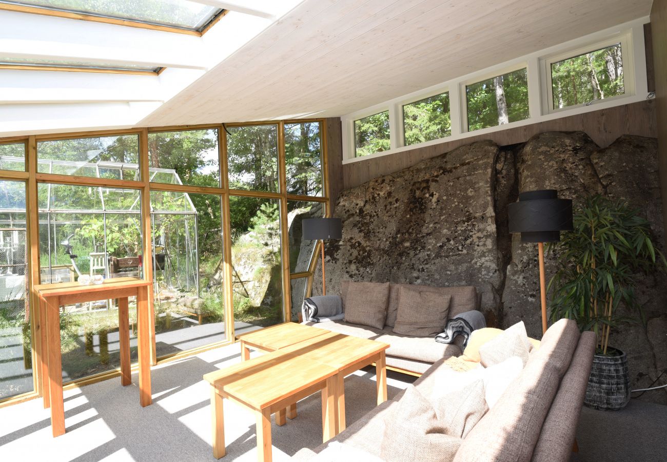 Ferienhaus in Mölnlycke - Großes Haus mit eigenem Sandstrand und Boot in Mölnlycke | SE08034