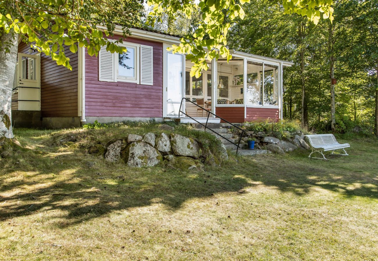 Ferienhaus in Växjö - Schönes Ferienhaus mit fantastischer Lage und eigenem Seegrundstück am Helgasjön, Växjö | SE06034