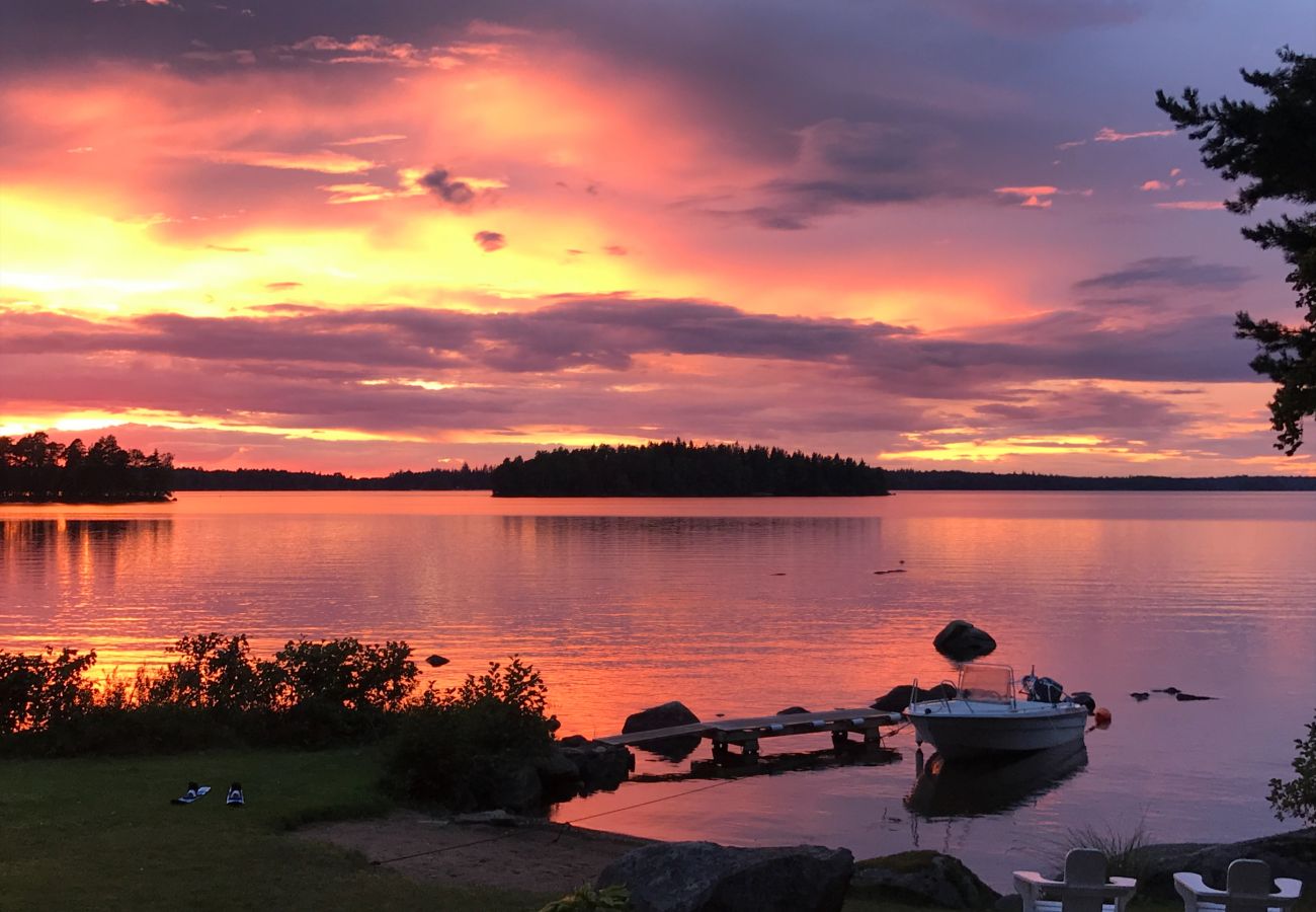 Ferienhaus in Växjö - Schönes Ferienhaus mit fantastischer Lage und eigenem Seegrundstück am Helgasjön, Växjö | SE06034