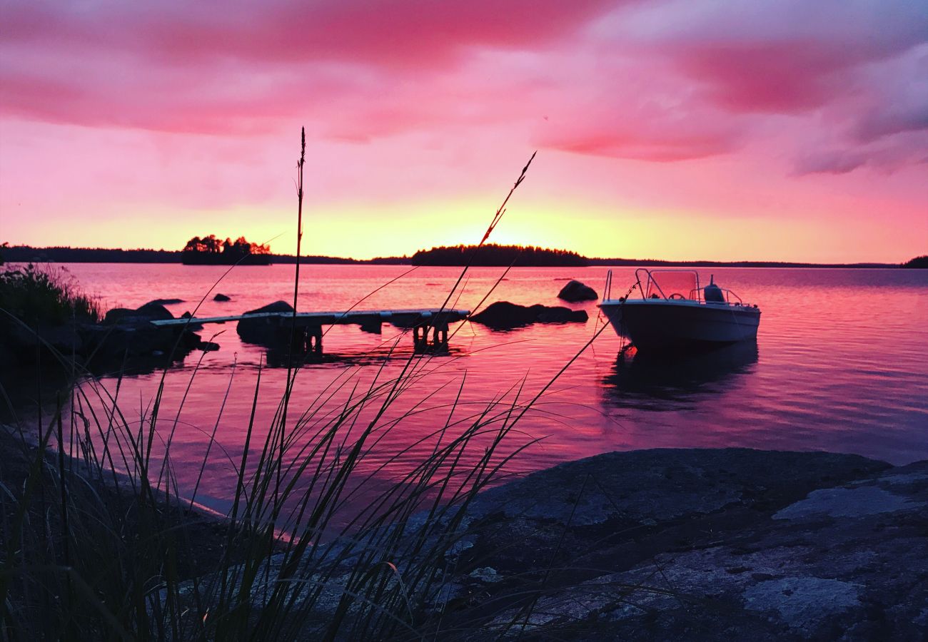Ferienhaus in Växjö - Schönes Ferienhaus mit fantastischer Lage und eigenem Seegrundstück am Helgasjön, Växjö | SE06034