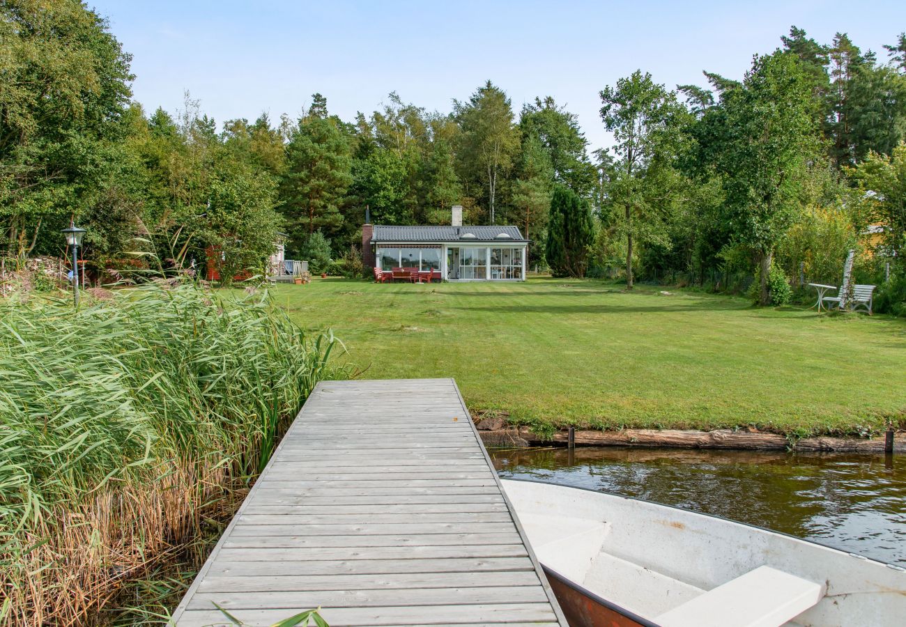 Ferienhaus in Ljungbyhed - Ferienhaus mit eigenem Steg In Ljungbyhed | SE01026