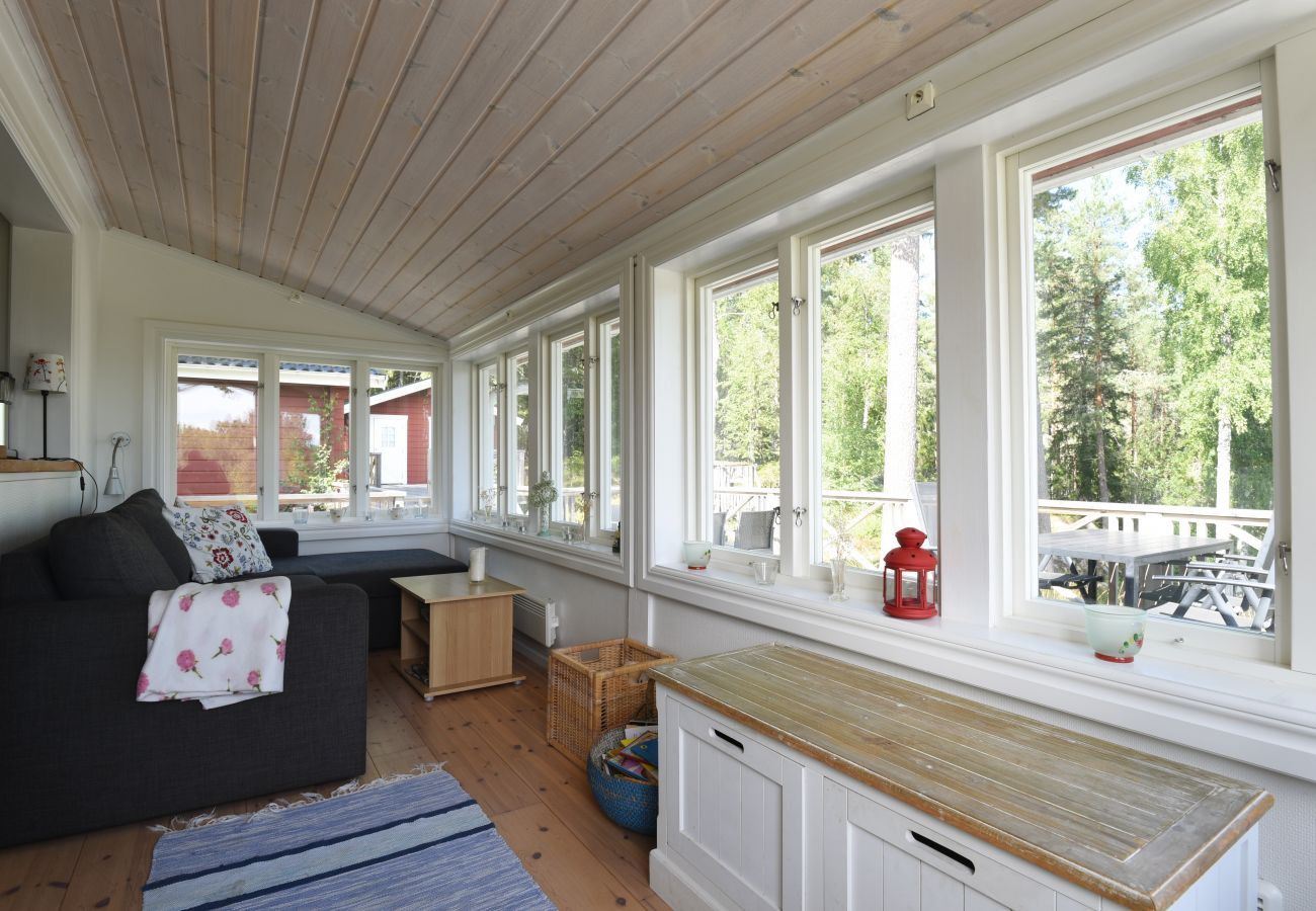 Ferienhaus in Arvika - Gemütliches Ferienhaus in der Arvika in der schönen Natur Värmlands | SE18013