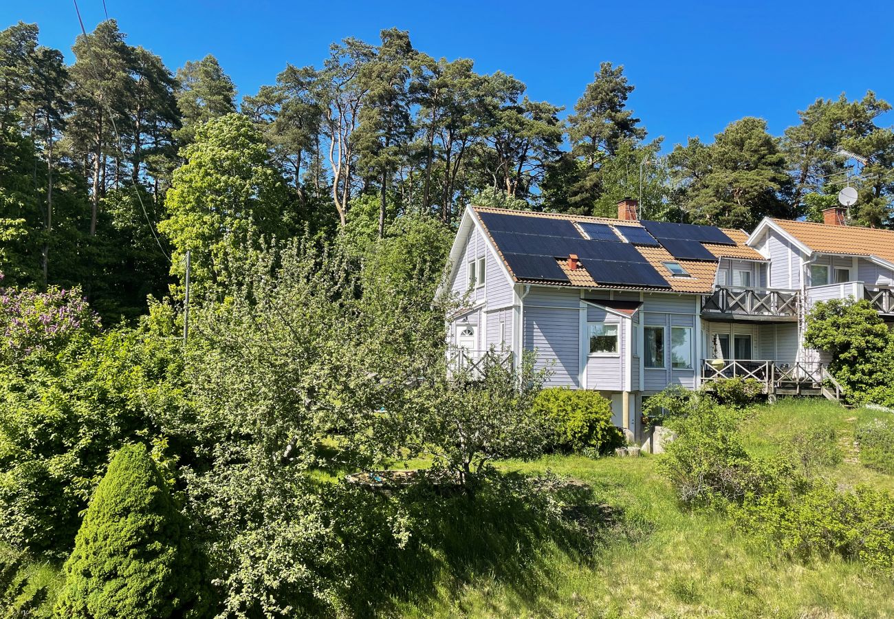 Haus in Järna - Architektenhaus in Järna mit fantastischer Aussicht | SE13011