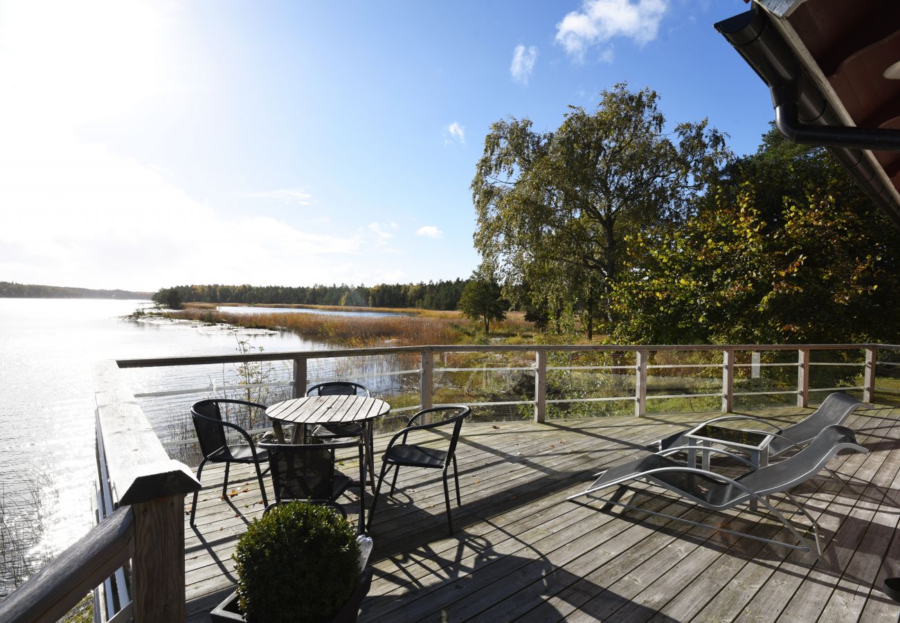 Ferienhaus in Köpmannebro - Einzigartiges Haus in Köpmannebro mit fantastischem Seegrundstück | SE17008