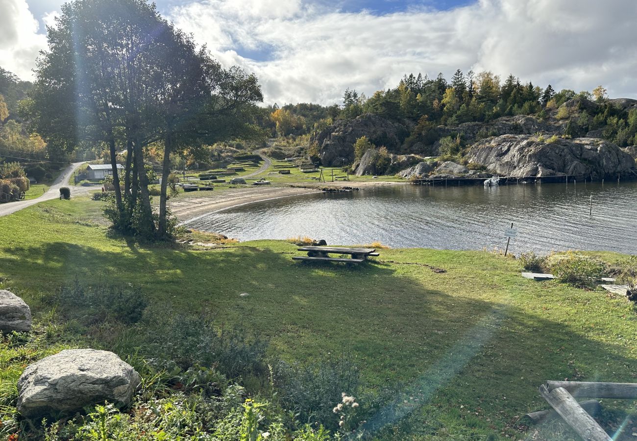 Ferienhaus in Strömstad -  Schönes Ferienhaus am Iddefjorden, Strömstad | SE09027