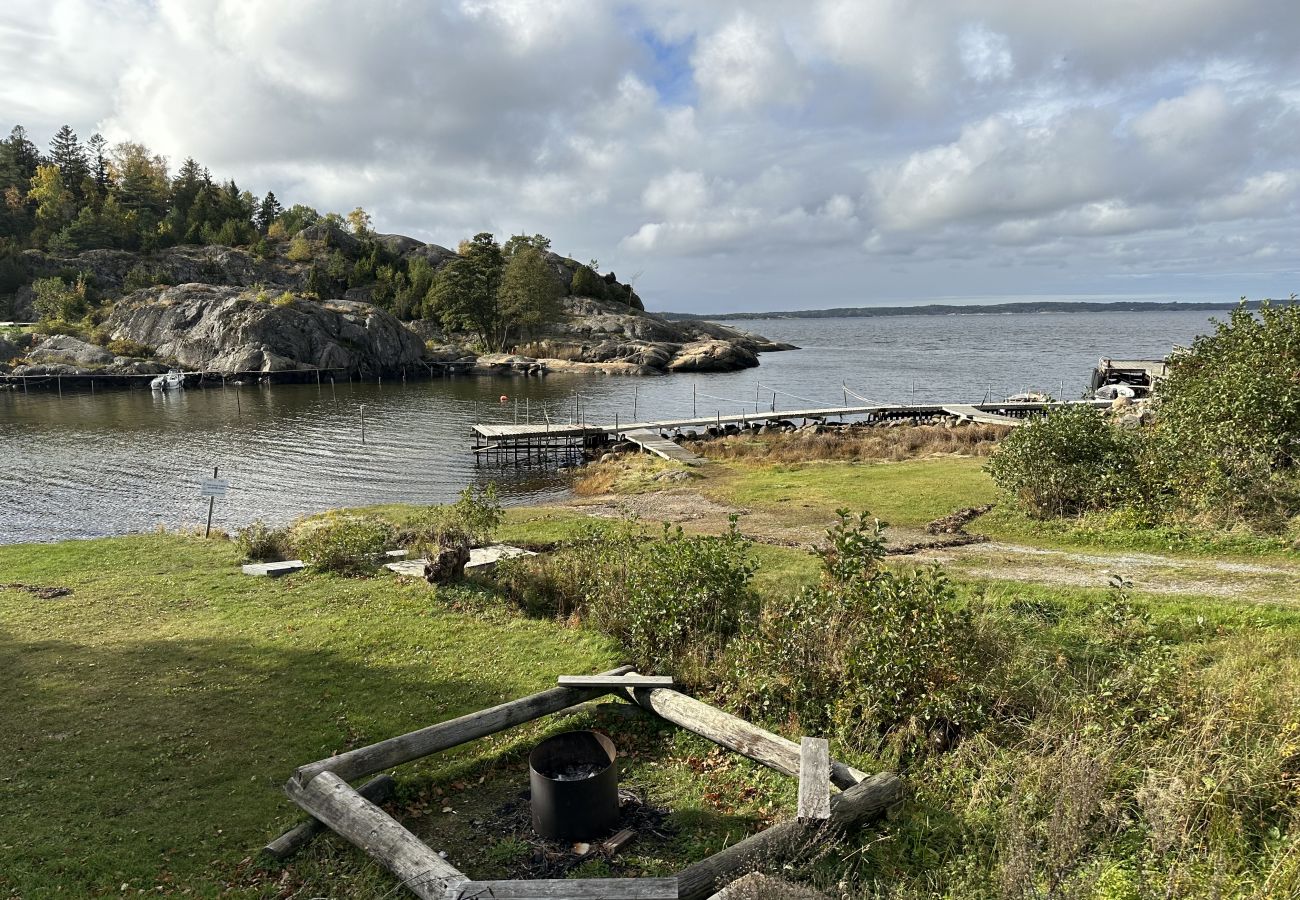 Ferienhaus in Strömstad -  Schönes Ferienhaus am Iddefjorden, Strömstad | SE09027