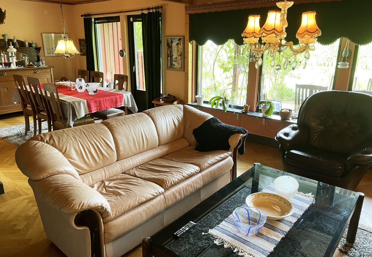 Ferienhaus in Färjestaden - Geräumiges Haus in Färjestaden auf Öland mit Sauna | SE04011