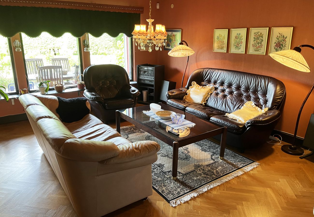 Ferienhaus in Färjestaden - Geräumiges Haus in Färjestaden auf Öland mit Sauna | SE04011