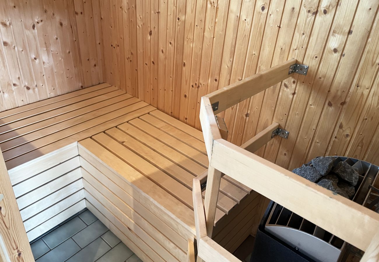 Ferienhaus in Färjestaden - Geräumiges Haus in Färjestaden auf Öland mit Sauna | SE04011