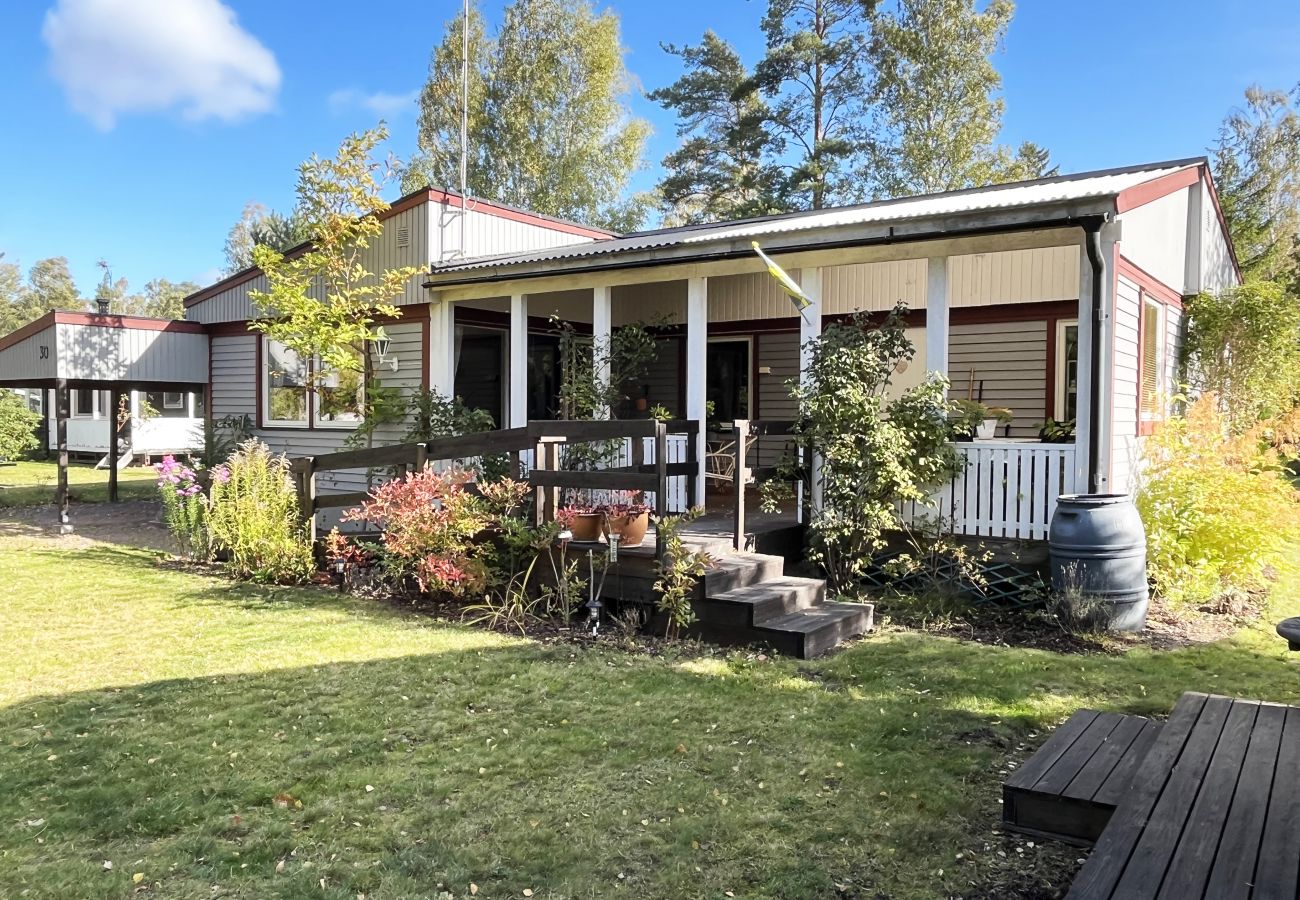 Ferienhaus in Mönsterås - Ferienhaus auf Oknö in der Nähe von Schwimmen und Natur | SE05013