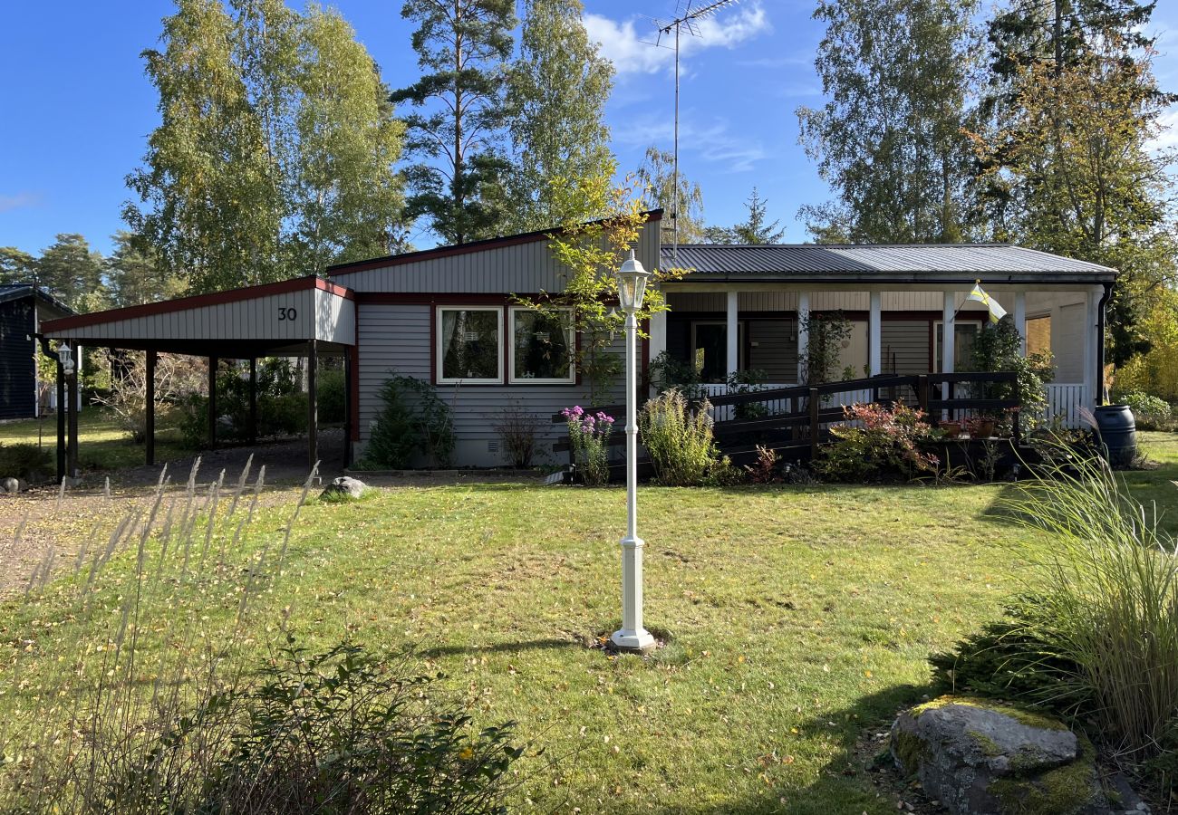 Ferienhaus in Mönsterås - Ferienhaus auf Oknö in der Nähe von Schwimmen und Natur | SE05013