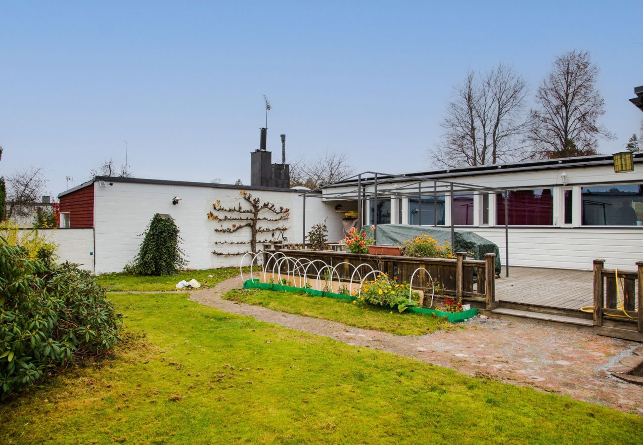 Haus in Upplands Väsby - Geräumige Villa in Upplands Väsby |SE13004