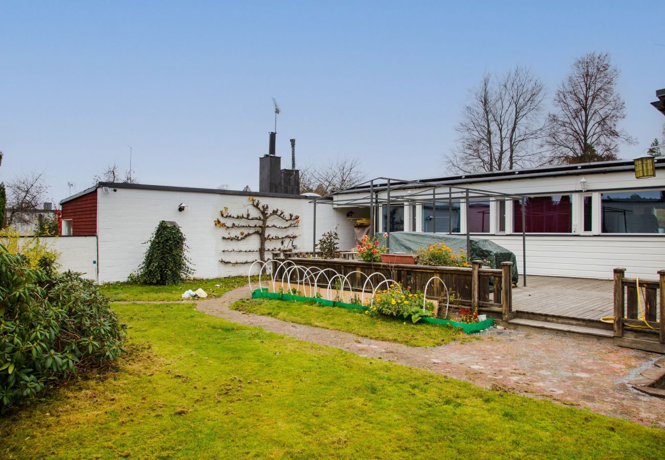 Ferienhaus in Upplands Väsby - Geräumige Villa in Upplands Väsby |SE13004