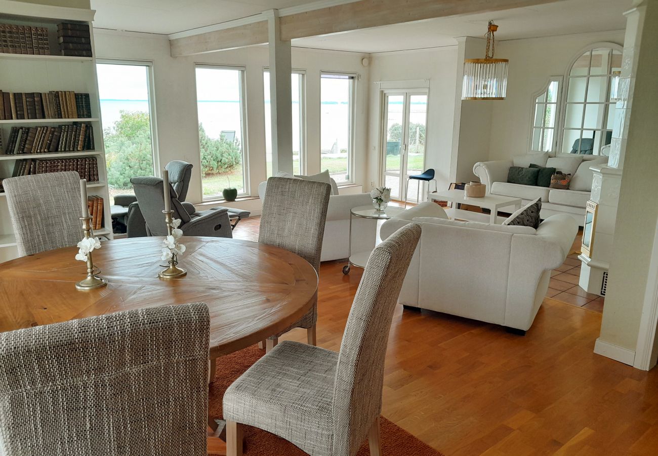 Ferienhaus in Jonstorp - Schönes Strandhaus mit Meerblick in Jonstorp| SE01020