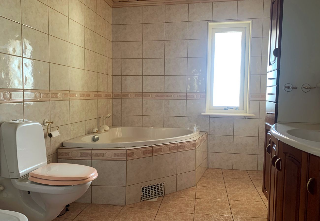 Ferienhaus in Jonstorp - Schönes Strandhaus mit Meerblick in Jonstorp| SE01020