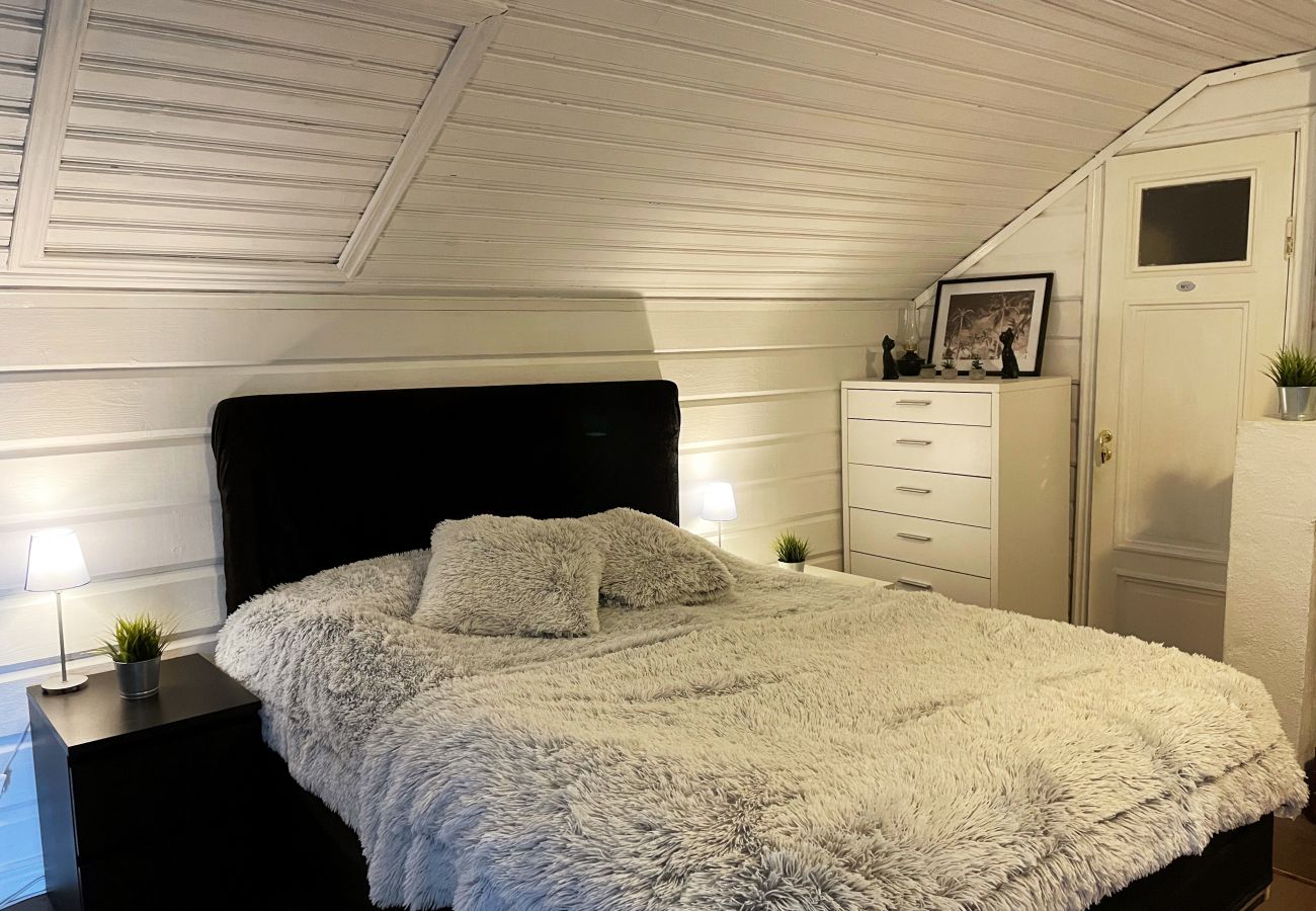 Ferienhaus in Motala - Luxushaus in Motala mit beheiztem Pool | SE10014