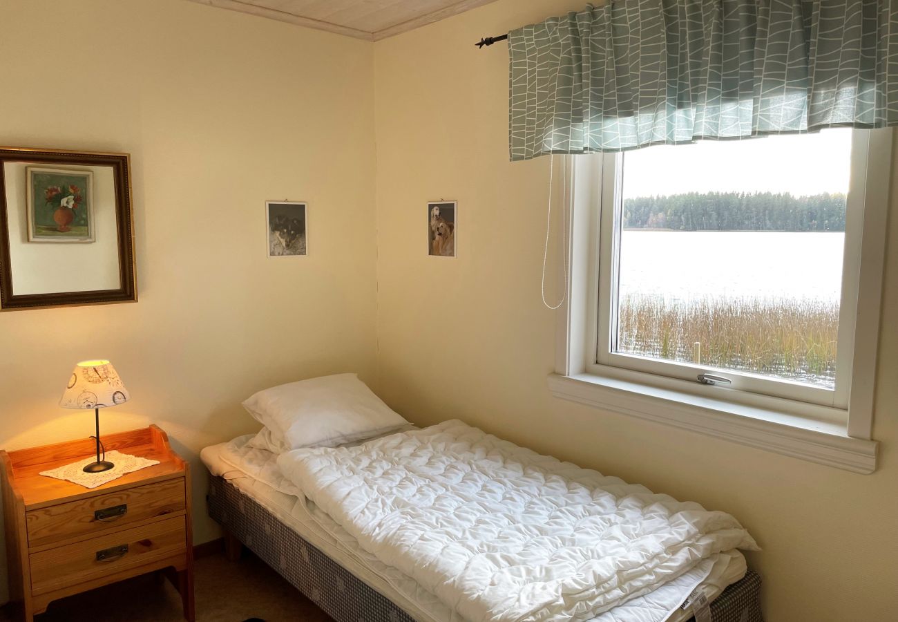 Haus in Hult - Ferienhaus mit eigenem Seegrundstück außerhalb von Eksjö | SE07028