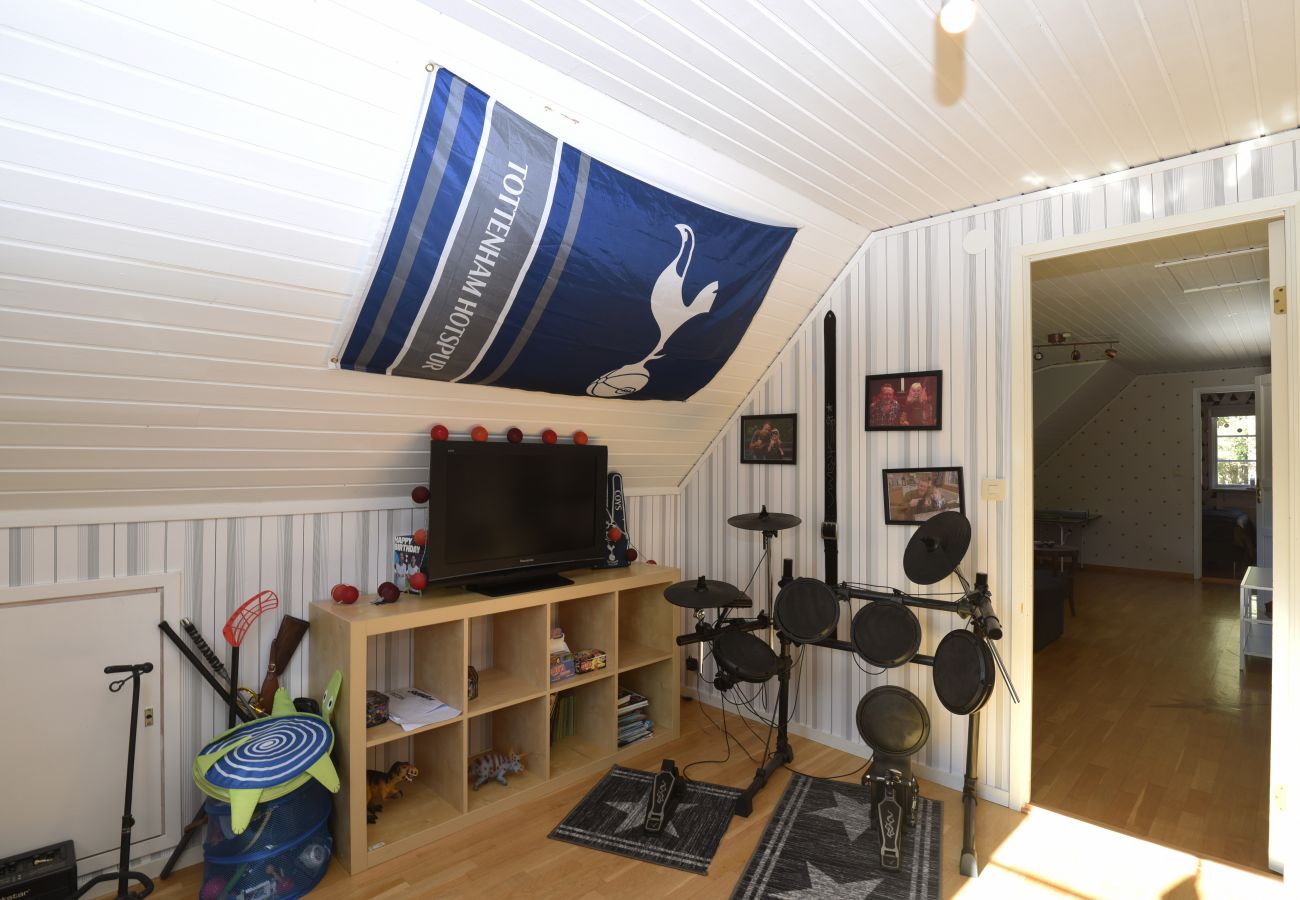Ferienhaus in Svanesund -  Frische und gemütliche Villa mit holzbefeuertem Whirlpool und Sauna | SE09026 Svanesund/Orust