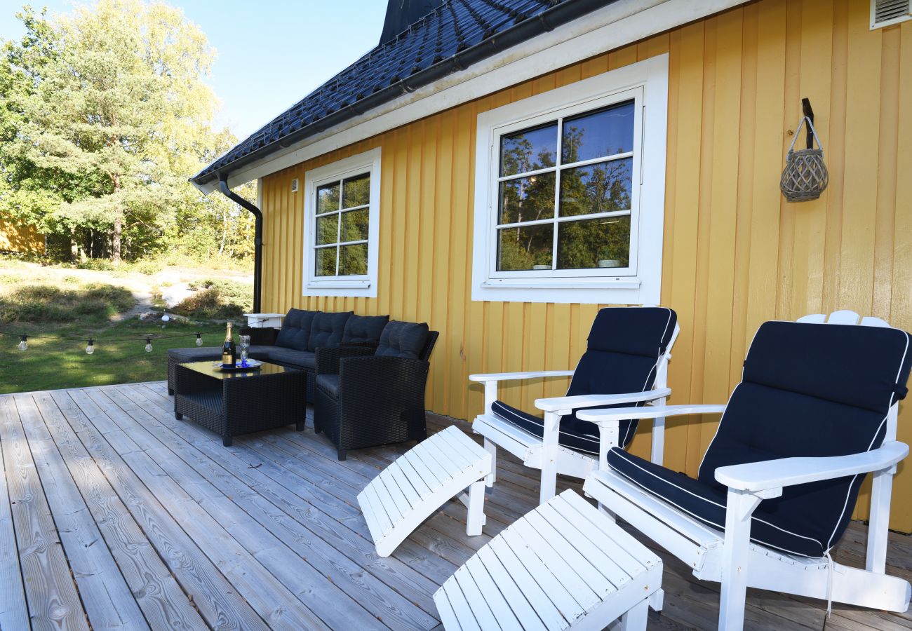 Ferienhaus in Svanesund -  Frische und gemütliche Villa mit holzbefeuertem Whirlpool und Sauna | SE09026 Svanesund/Orust