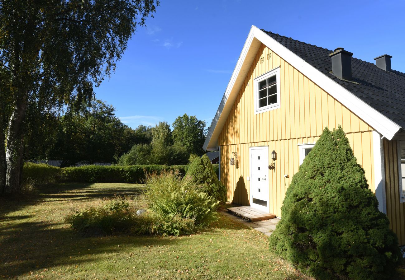 Ferienhaus in Svanesund -  Frische und gemütliche Villa mit holzbefeuertem Whirlpool und Sauna | SE09026 Svanesund/Orust