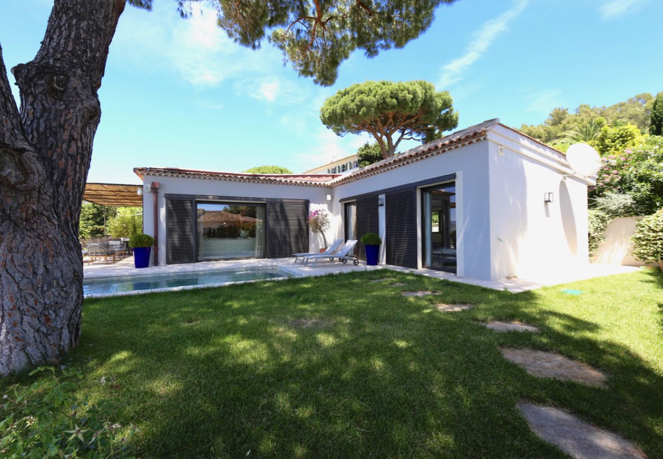 Villa in Saint-Tropez - Villa des Lices - Etoiles du Sud