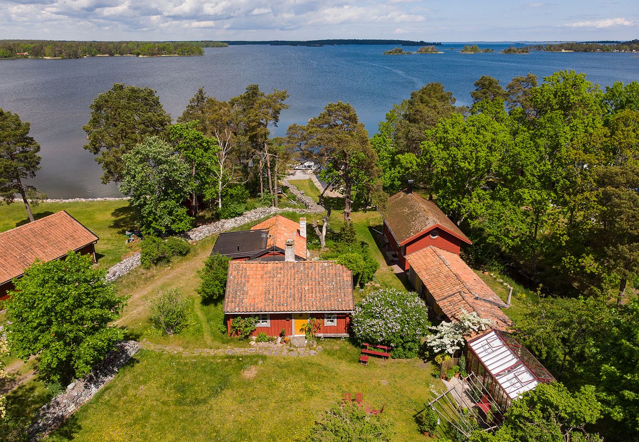 Ferienhaus in Rockneby - Architektenhaus in Drag mit Panoramablick auf Dragsviken | SE05015