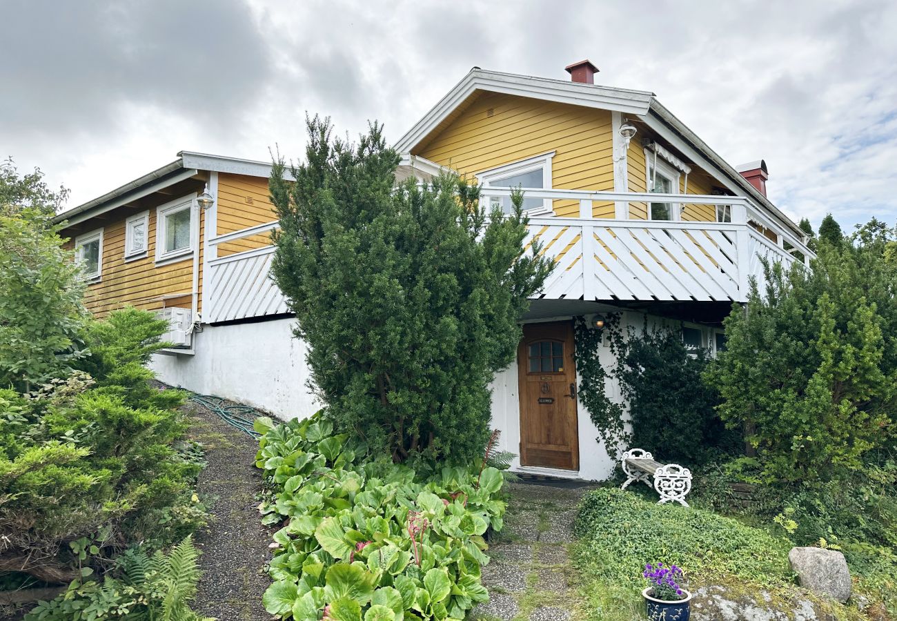 Ferienhaus in Lycke - erienhaus mit Meerblick bei Marstrand | SE09030