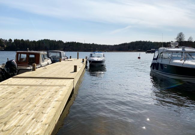 Ferienhaus in Vaxholm - Geräumige Villa mit Meerblick in Skarpö, Vaxholm | SE13002