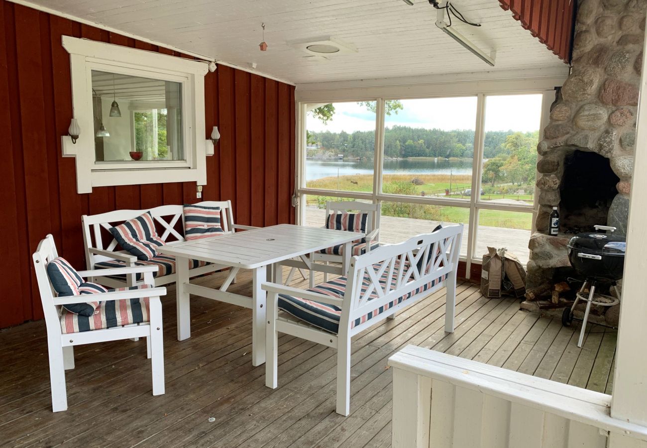 Ferienhaus in Vaxholm - Geräumige Villa mit Meerblick in Skarpö, Vaxholm | SE13002