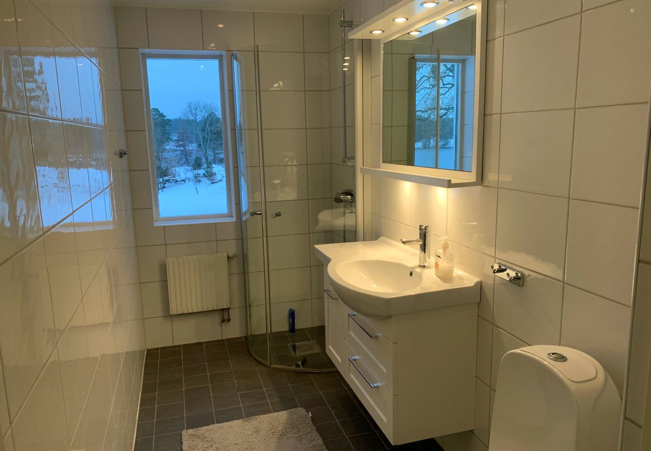 Ferienhaus in Vaxholm - Geräumige Villa mit Meerblick in Skarpö, Vaxholm | SE13002