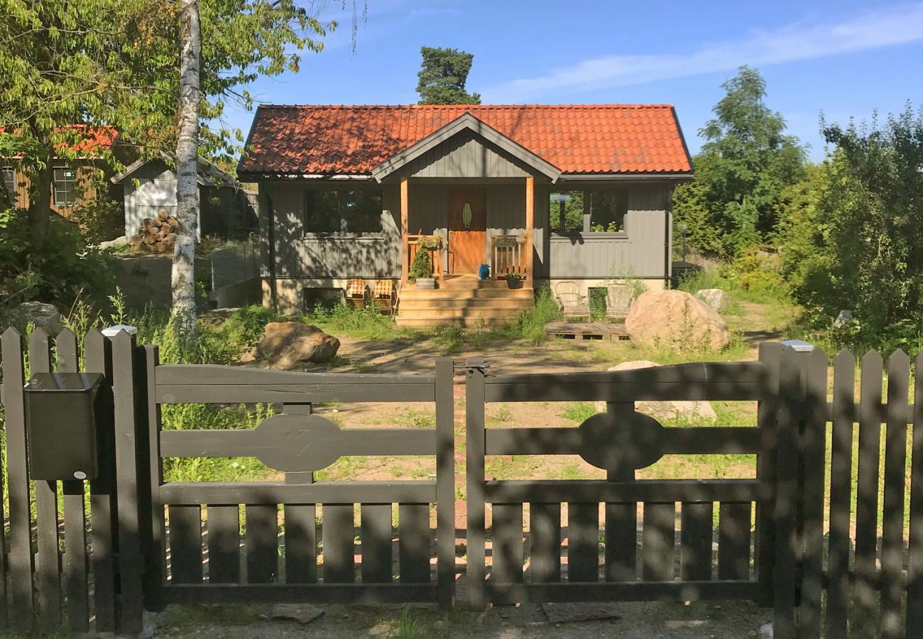 Ferienhaus in Lidingö - Schönes Sommerhaus in Meeresnähe auf Lidingö | SE13005