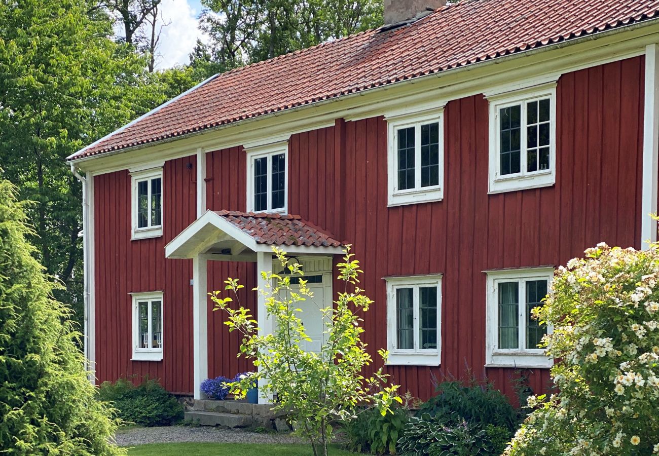 Ferienhaus in Urshult - Ferienhaus mit eigenem Seegrundstück bei Mien | SE06045