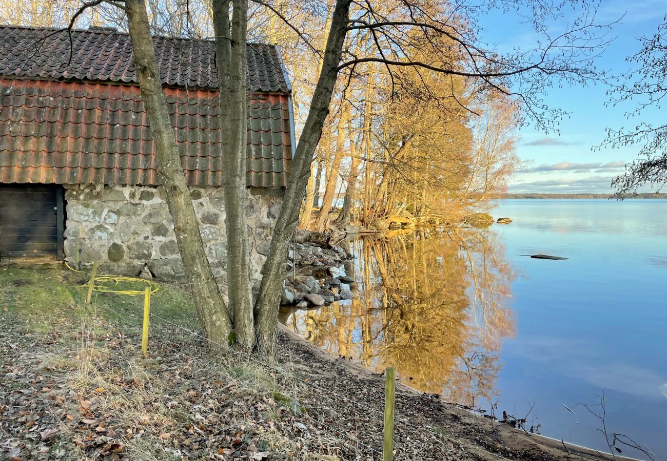 Haus in Urshult - Ferienhaus mit eigenem Seegrundstück bei Mien | SE06045