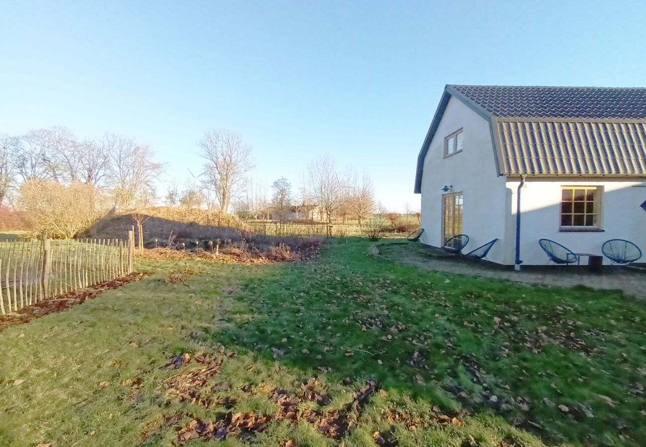 Ferienhaus in Gärsnäs - Ländliches Ferienhaus in Gärsnäs bei Simrishamn und Österlen | SE01038