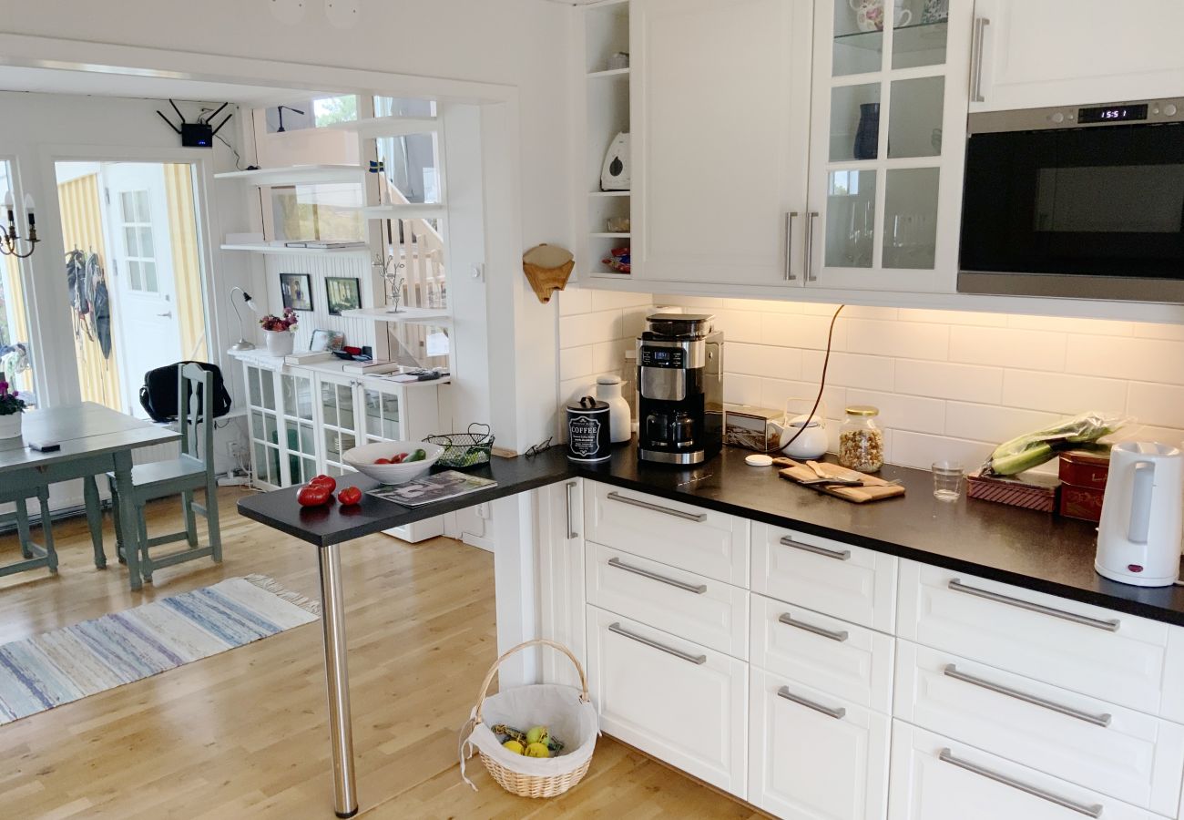 Ferienhaus in Steninge - Charmantes Haus in Steninge mit 300 m zum Meer| SE02058
