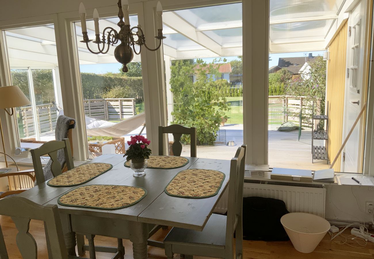Ferienhaus in Steninge - Charmantes Haus in Steninge mit 300 m zum Meer| SE02058
