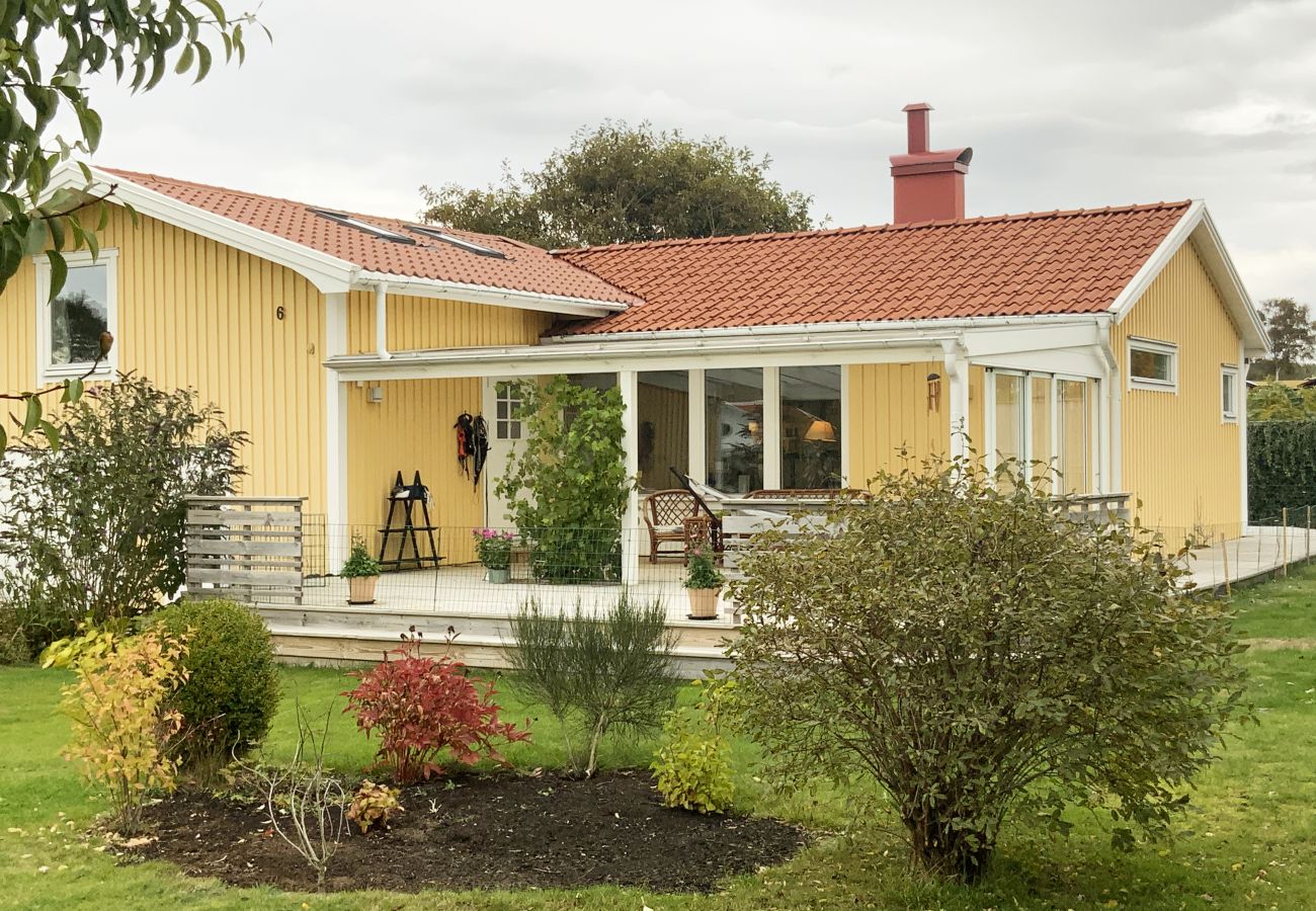 Ferienhaus in Steninge - Charmantes Haus in Steninge mit 300 m zum Meer| SE02058
