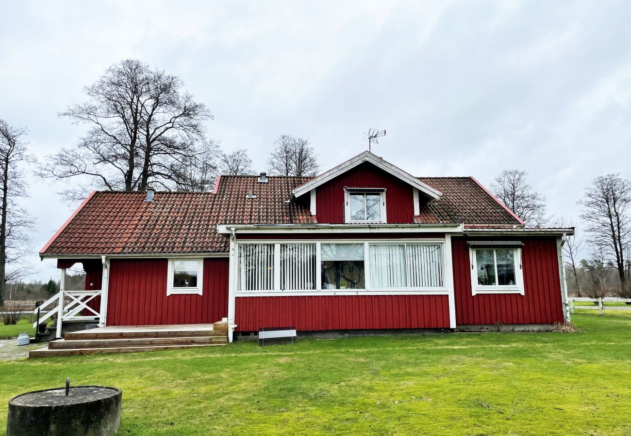 Haus in Rydaholm - Geräumiges Ferienhaus in Hjortsjö, Rydaholm |SE07038