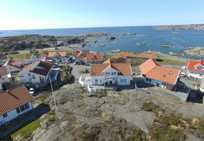  in Fotö - Architektenvilla mit Meerblick auf Fotö | SE09032