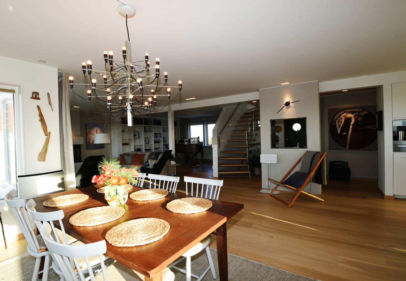 Ferienhaus in Fotö - Architektenvilla mit Meerblick auf Fotö | SE09032